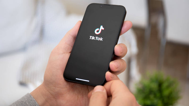 Image DARI GEN Z TINGGALIN GOOGLE, REGULASI JASTIP, HINGGA TREN POSTER DISNEY