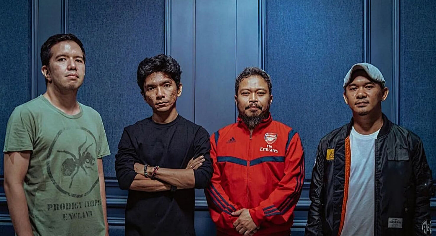 Image PAYUNG TEDUH X IS BALIKAN HINGGA SLAM JAM AIR FORCE 1